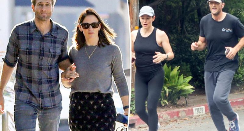 Jennifer Garner passionately kisses boyfriend John Miller in rare PDA moment