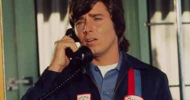 John Stamos Pays Tribute to Late Teen Idol Bobby Sherman