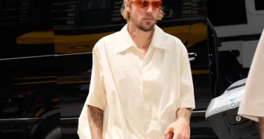 Justin Bieber Pokes Fun at the Viral Reaction to His ‘Standing On Business’ Rant