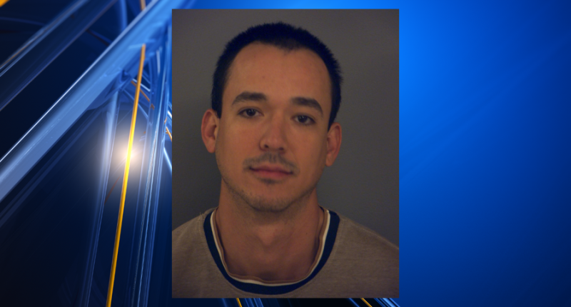 Man arrested after robbing far El Paso restaurant in pink dress, high heels