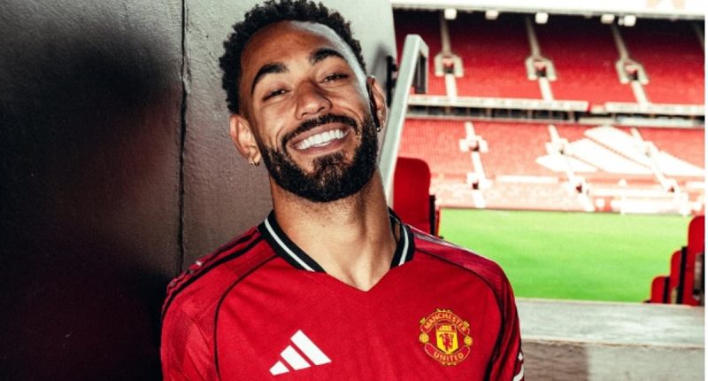 Matheus Cunha sends eight-word message after Man United announce £62.5m signing of Brazilian - as he is pictured in iconic shirt for the first time