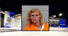 Mom pinned down, yanked teeth from 5-year-old's mouth: Cops