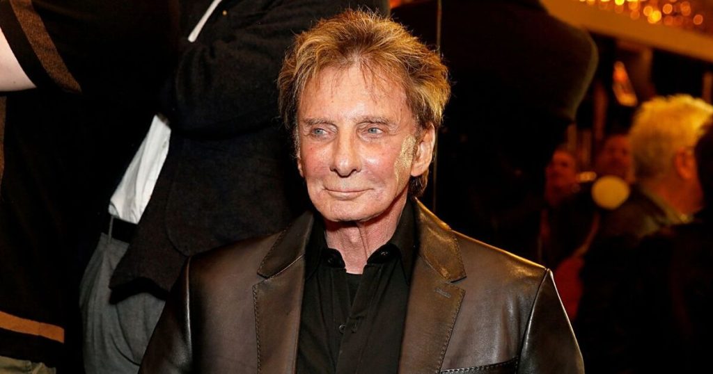 Music legend makes heartbreaking career announcement after six decades