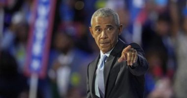 Obama: US 'dangerously close' to moving toward autocracy