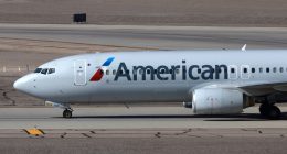 Plane with smoking engine returns to Las Vegas airport: Video