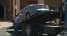 Police chase ends in crash at Orange Park Mall