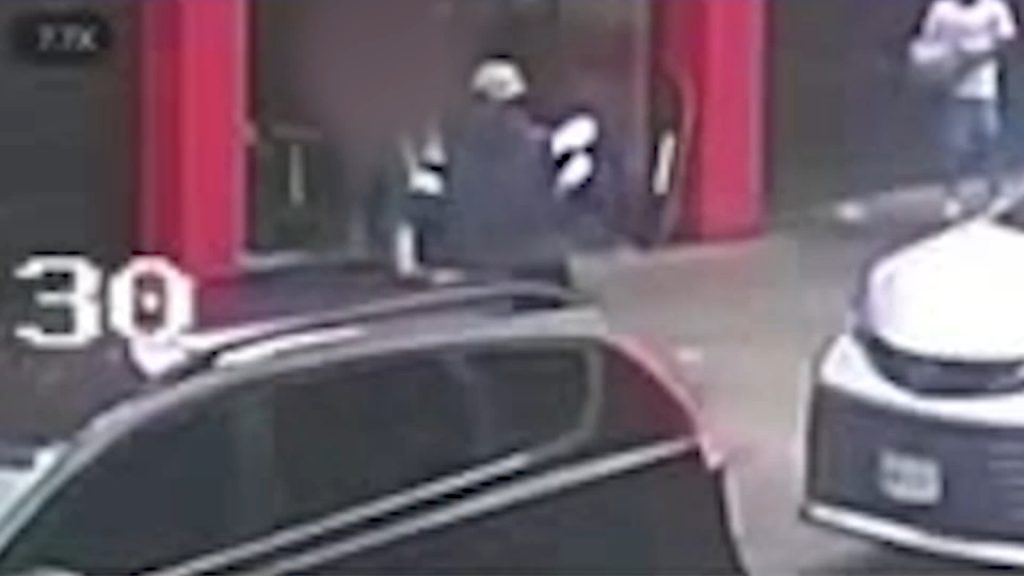 Robbery suspect on moped allegedly yanks gold chain necklace from child's neck in the Bronx, New York City: surveillance video