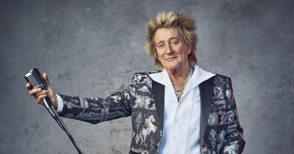 Rod Stewart forced to fork out £300,000 as he makes Glastonbury pay admission