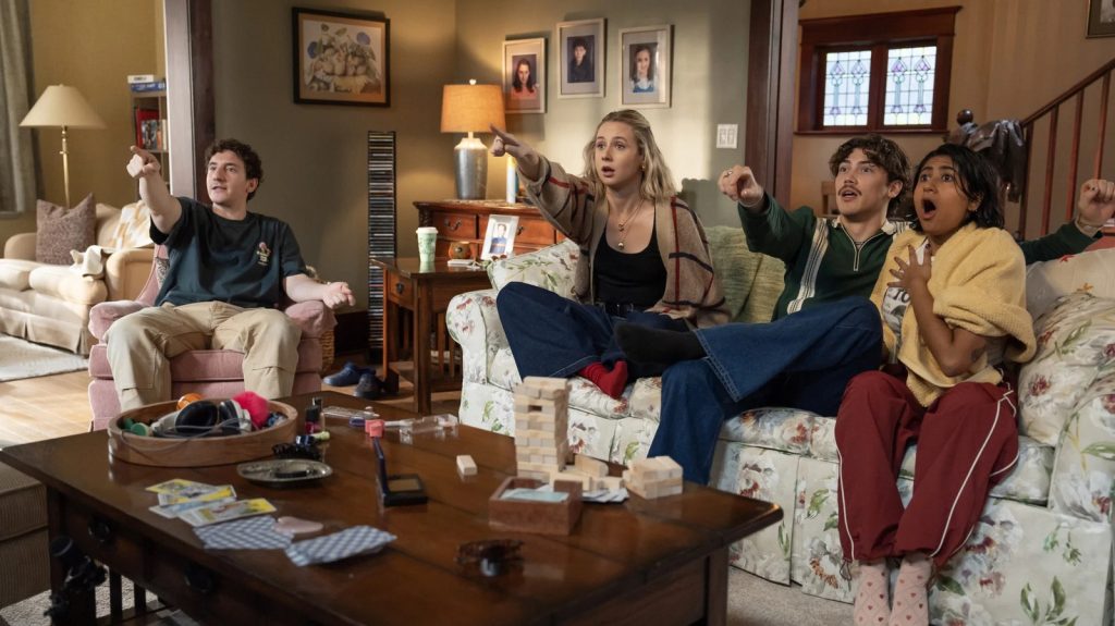 Sabrina Carpenter Loves This Goofy Sitcom On Hulu (And You Will Too)