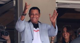 Sammy Sosa returns to Wrigley Field for first time in more than two decades