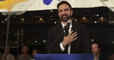 Schumer, Jeffries congratulate Mamdani on NYC upset, stop short of endorsements 