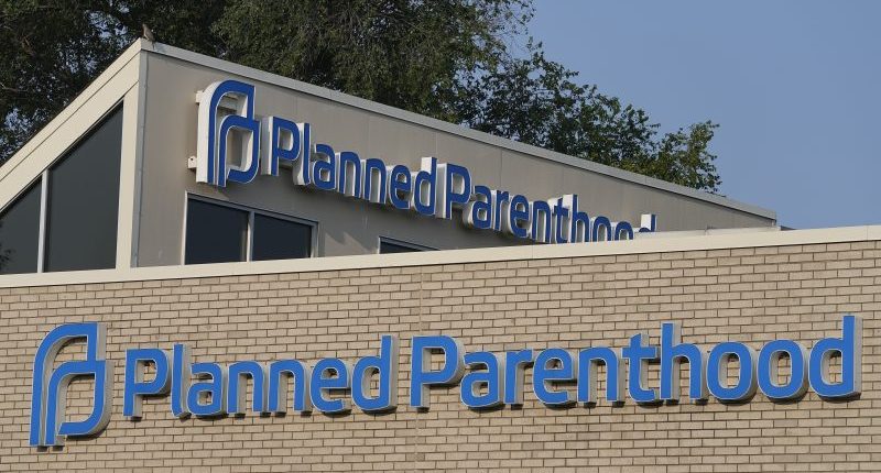 Supreme Court allows states to cut Medicaid funding for Planned Parenthood