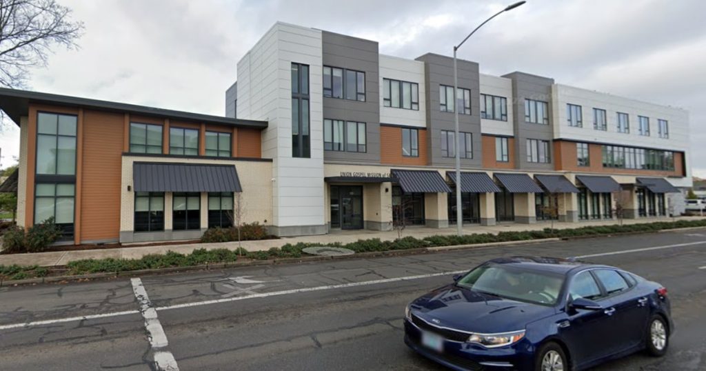 Suspect in custody after 11 stabbed at Oregon homeless services provider