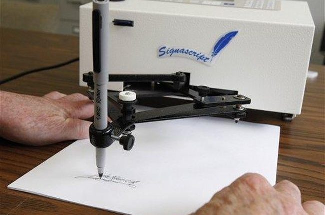 Thursday Morning Minute: They'd Rather Be Ruled by an Autopen?