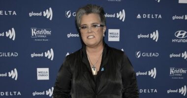 Trump lashes out at Rosie O’Donnell, threatens to take away US citizenship