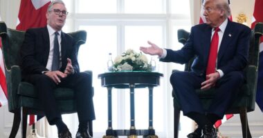 Donald Trump and Keir Starmer in a meeting.
