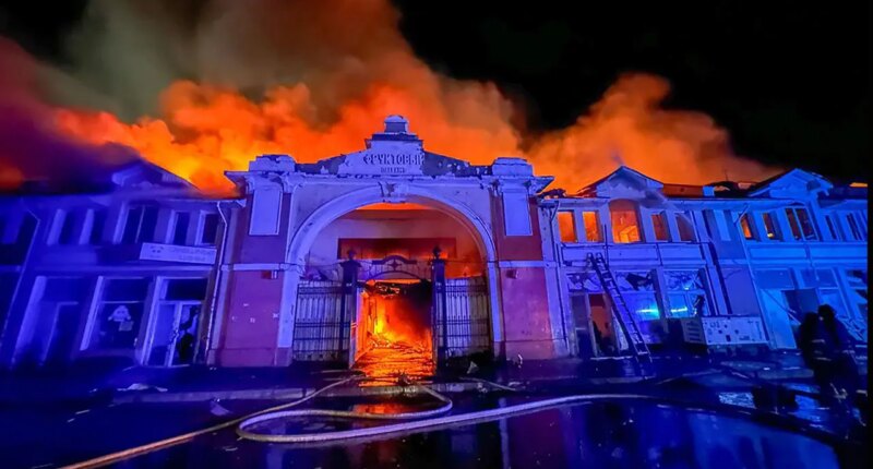 Battle over the Black Sea: Russia, Ukraine strike top resort cities