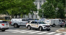 Bomb squad deployed after package discovered near White House