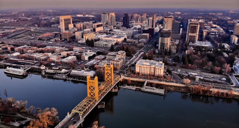 California's leafy capital headed for 'mass abandonment'