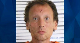 Cops: Iowa Man Beat Grandfather With Golf Clubs, Sprayed Wasp Killer in His Wounds