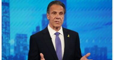 Cuomo says he is 'Democrat, running on an independent line' and Mamdani is 'socialist on the Democratic line'