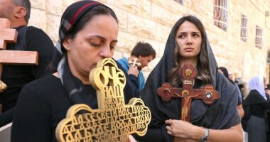 Dispute over Christian groups' visas to Israel resolved after Huckabee threat