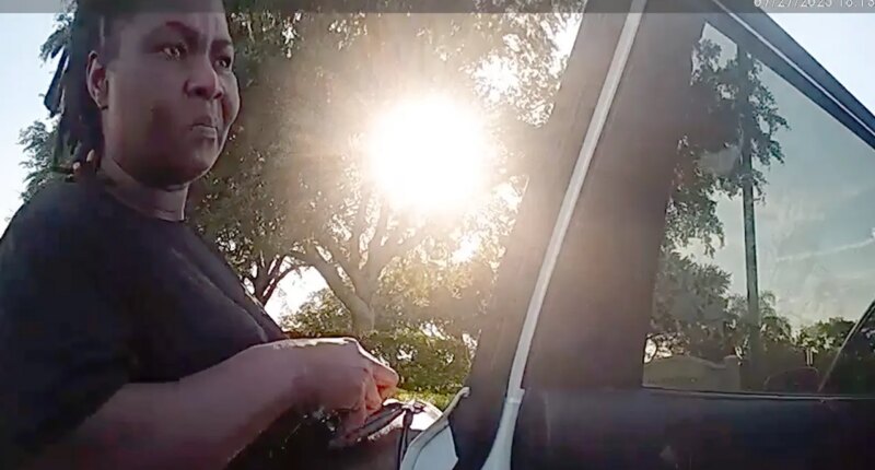 Florida woman charged with child neglect after leaving 2 children in sweltering vehicle
