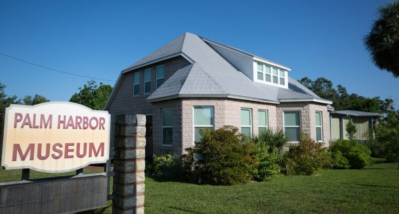 Hartley House honored with unveiling of Florida Heritage Site marker