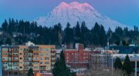 Hundreds of earthquakes rattle catastrophic volcano sparking new fears
