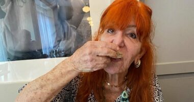Iconic 90s talk show host is unrecognizable as she enjoys retirement