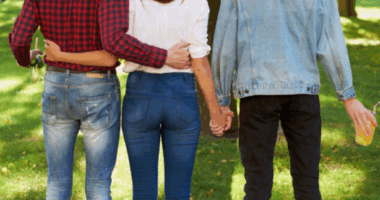 I'm in love my coworker — I don't know to break the news to my boyfriend