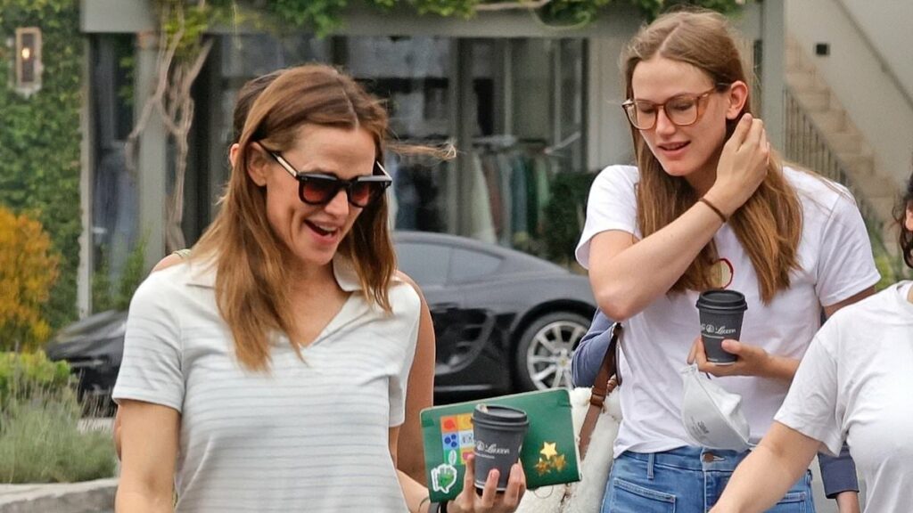Jennifer Garner reunites with daughter Violet Affleck after argument