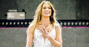 Jennifer Lopez thanks Ben Affleck for the 'scars you left on my heart'