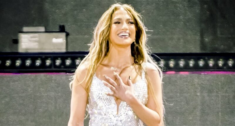 Jennifer Lopez thanks Ben Affleck for the 'scars you left on my heart'