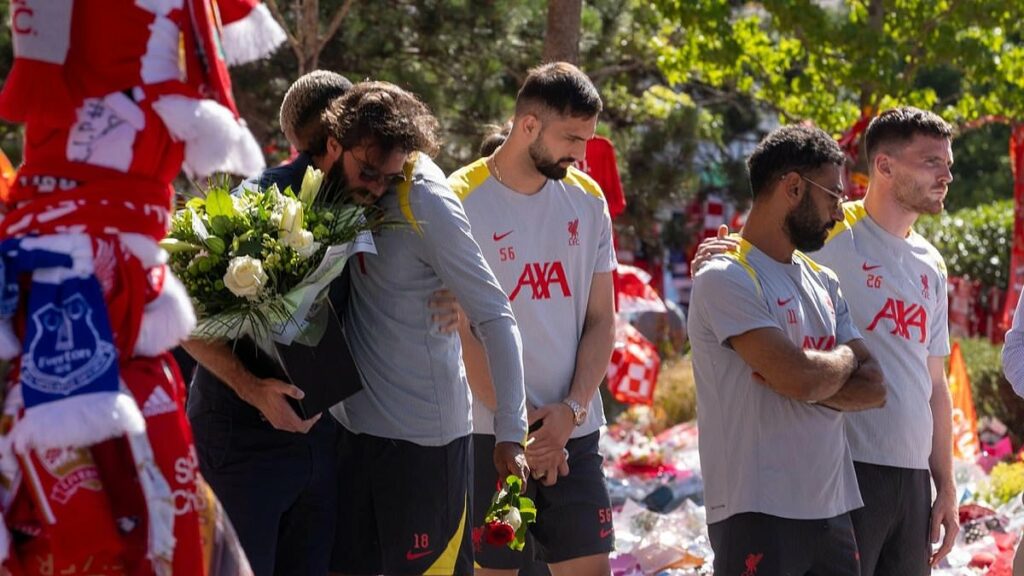 Jota's wife and team-mates arrive at Anfield to witness fans' tributes