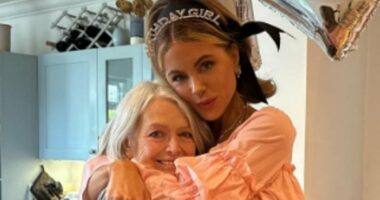 Kate Beckinsale announces her mother Judy Loe has passed away aged 78