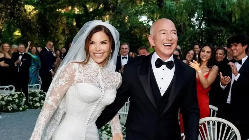 Liberals who weren't invited to the Bezos wedding can't stop whining