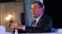 Mark Warner: Tulsi Gabbard 'not competent'
