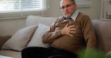 Men over 60 often dismiss health issues as normal aging: poll