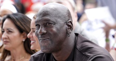 Michael Jordan's former Chicago mansion is listed on Airbnb