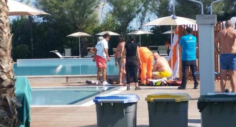 Moment horrified tourists provide first aid to Felix Baumgartner