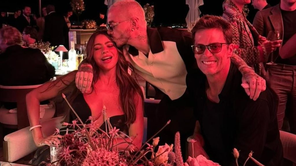 Night Sofia Vergara and Tom Brady got cozy on new elite superyacht