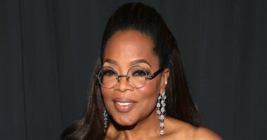 Oprah Winfrey hits back at claims from Hawaii evacuees fleeing tsunami