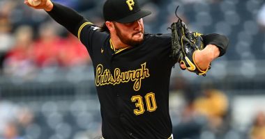 Pirates' Paul Skenes seen doing odd activity before game