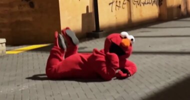 Portland anti-ICE demonstrators confused when person in full-size Elmo costume shows up