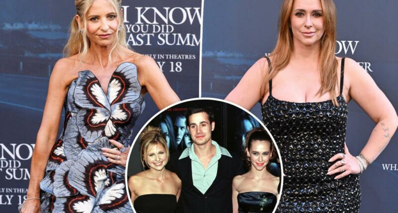 Sarah Michelle Gellar reacts to Jennifer Love Hewitt feud rumors
