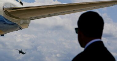 Secret Service agent tried to smuggle his wife onto Trump trip