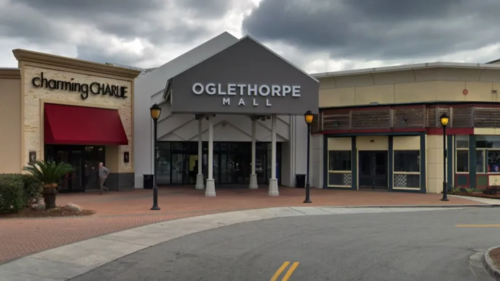 Several people injured in shooting incident at Georgia shopping mall: police