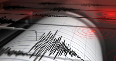 Tsunami warning for thousands as 7.3 earthquake hits off US coast