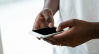 When I saw my husband's texts with his colleague I nearly divorced him